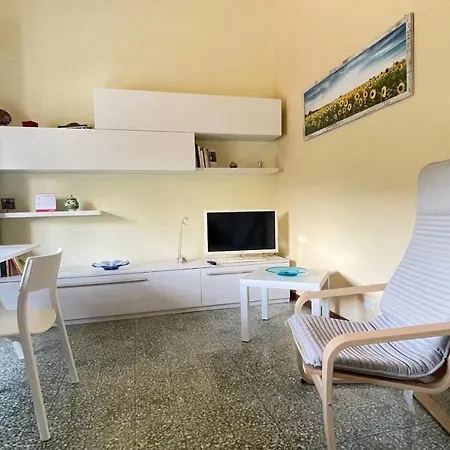Tra Gli Olivi Apartment *